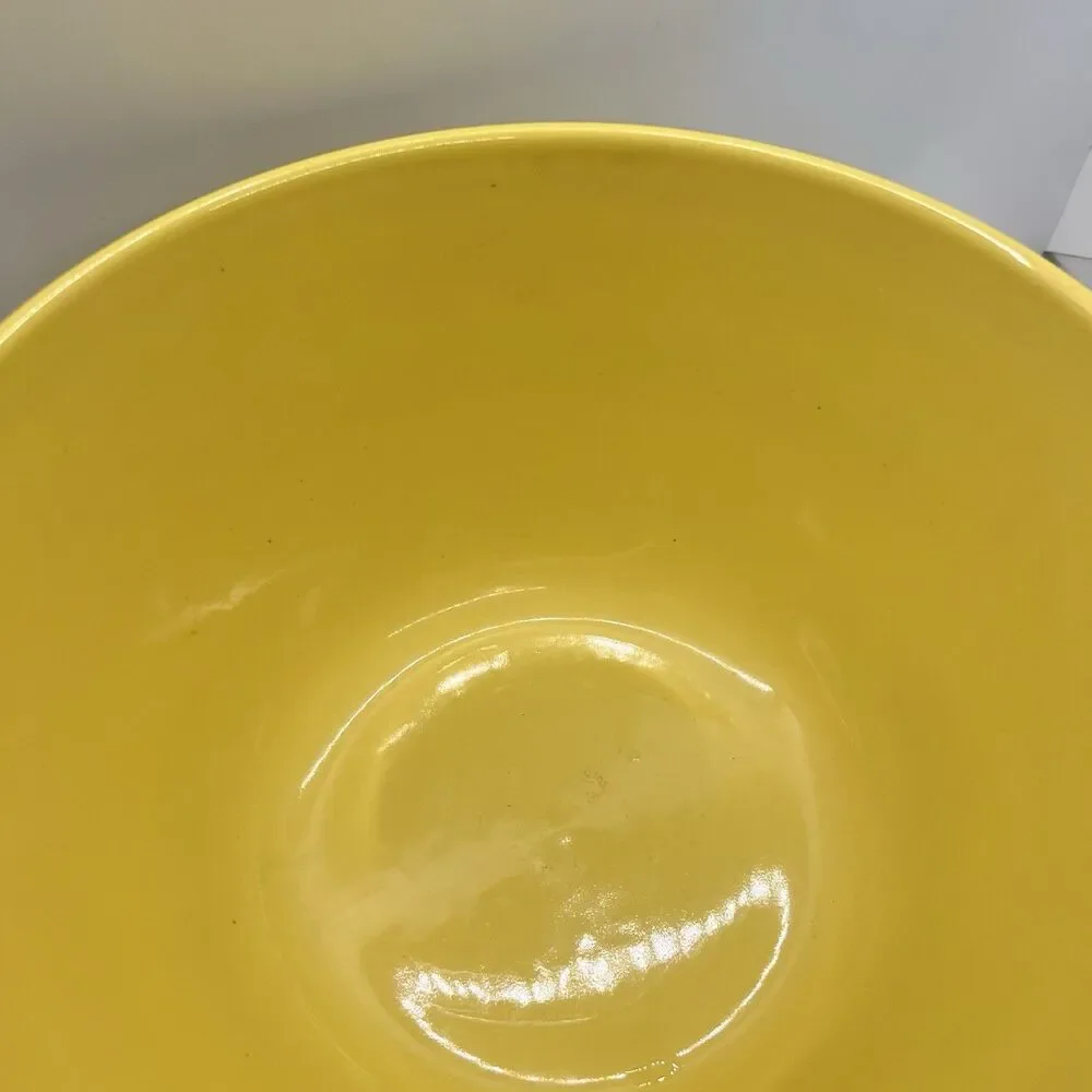 Crate & Barrel Large scallop Serving Bowl Yellow Stoneware 9.5